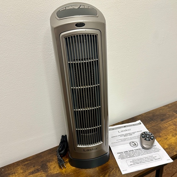 Lasko Ceramic Tower Heater - Picture 1 of 4